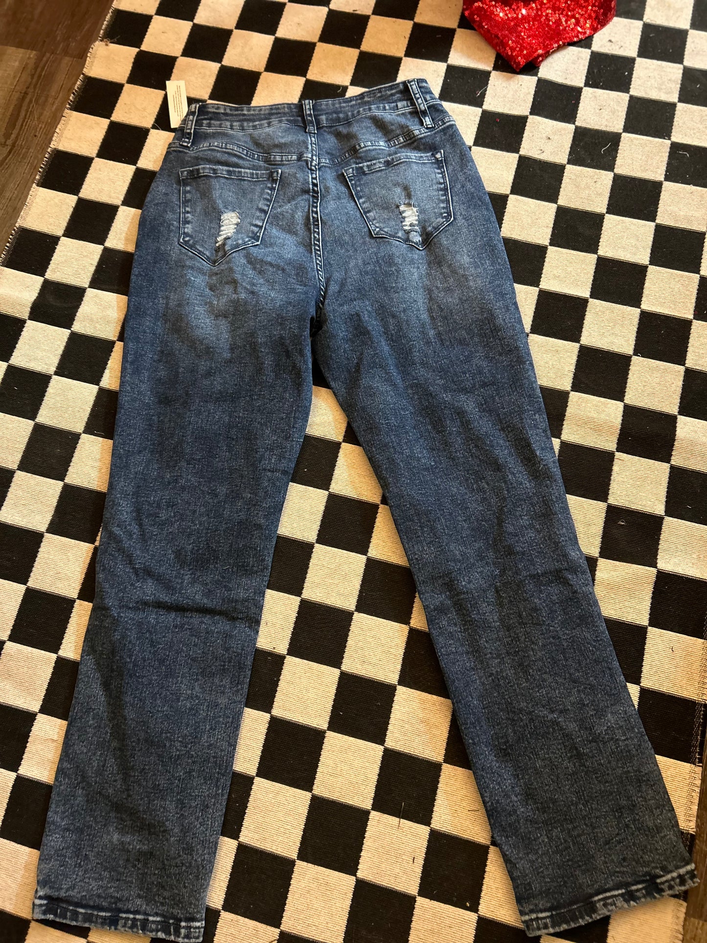 Distressed High Rise Skinny - Dark