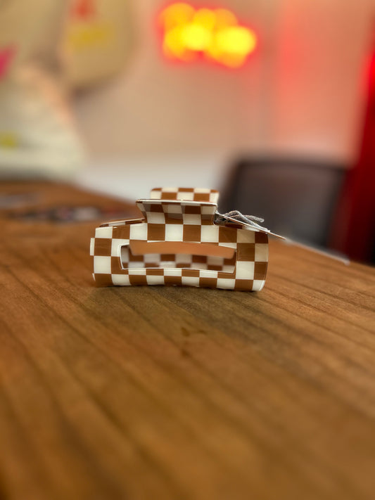 Checkered Claw Clip - Brown