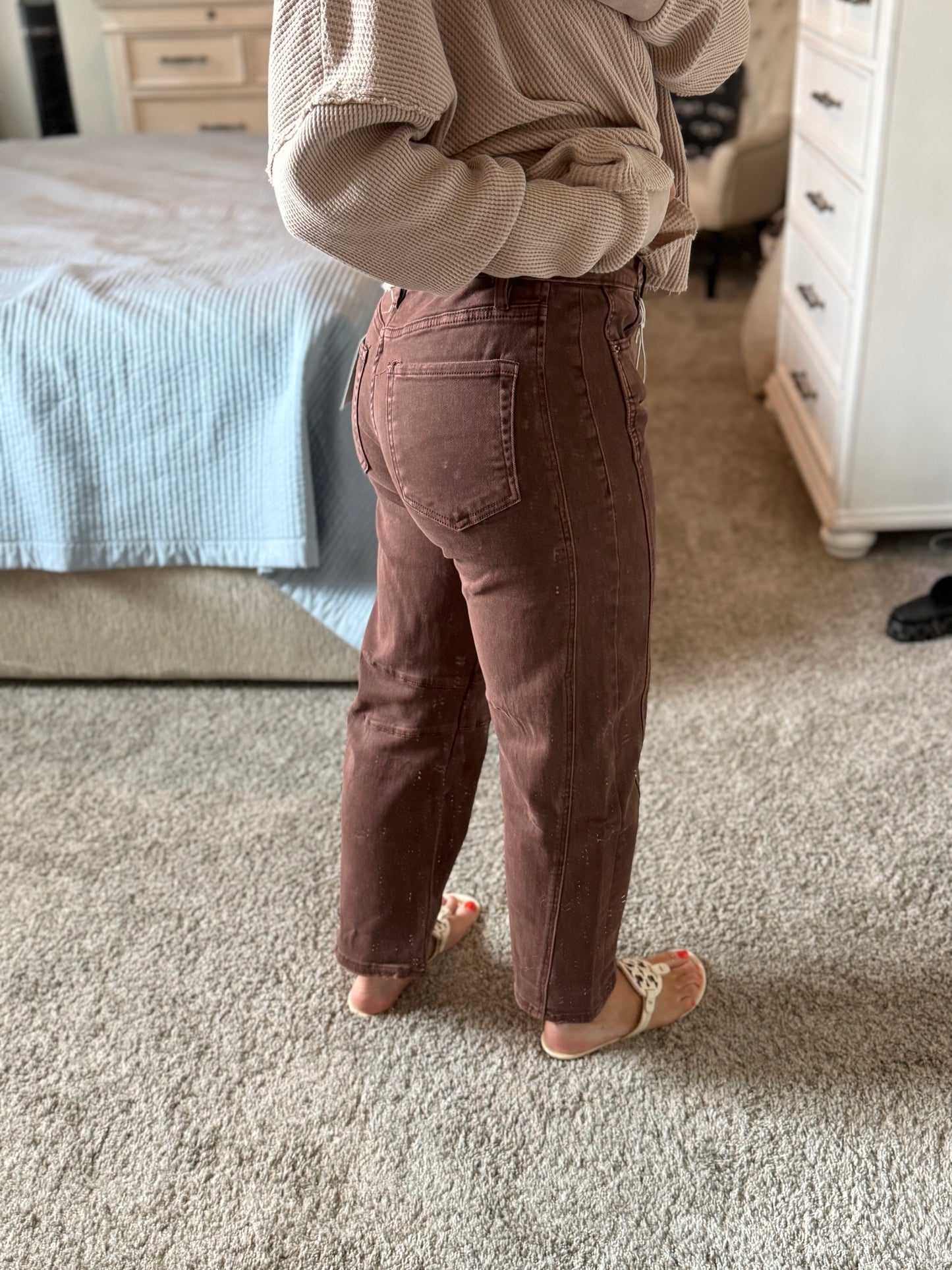 Mocha Lane Barrel Jeans