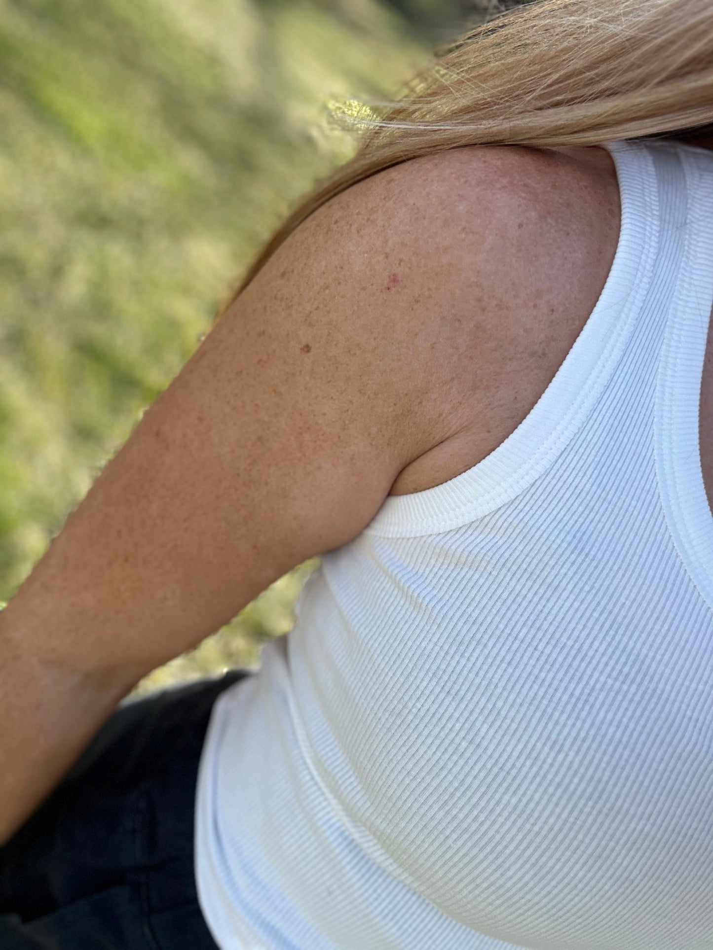 Ribbed Scoop Neck Tank - White